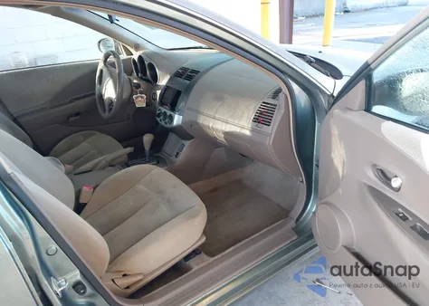 2004 Nissan Altima 2.5 S from USA, damaged, VIN 1N4AL11D04C183204